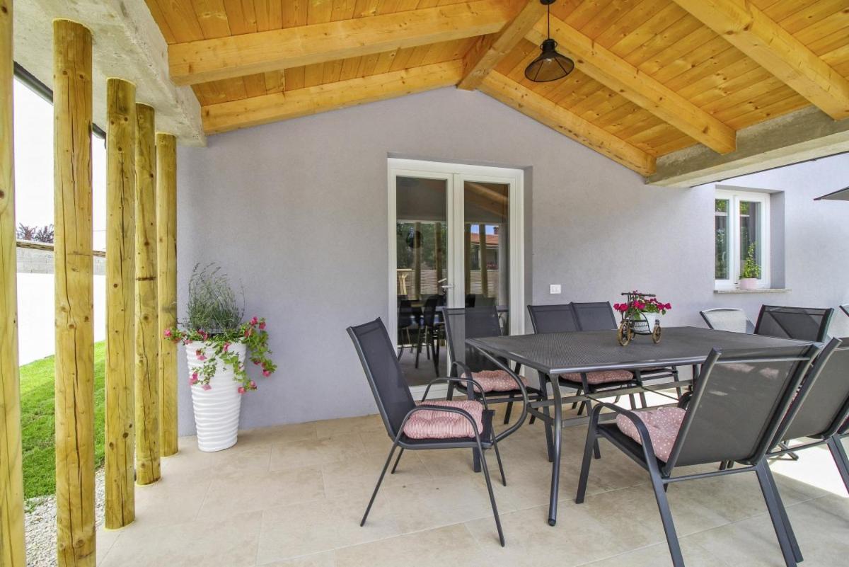 Villa Natascha in Pamići  Žminj Exterior foto